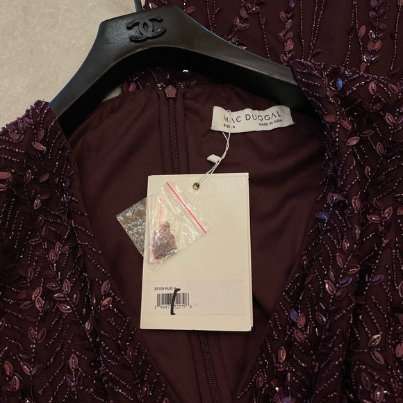 NWT Mac Duggal Beaded Leaves Butterfly Sleeve Gown Size 4 -$698.00 - Picture 7 of 13